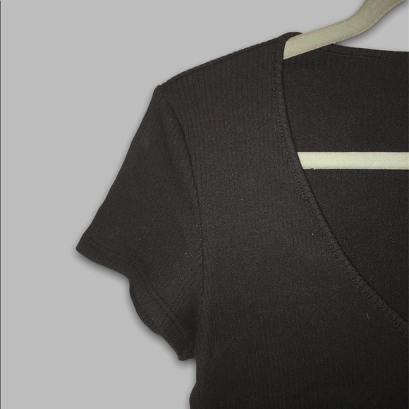 Black Ribbed Tee - Picture 3 of 4